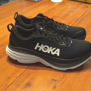 Men's HOKA M Bondi 8 black/white size 10D
